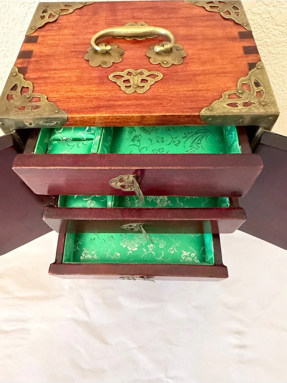 Vintage chinese compact brown